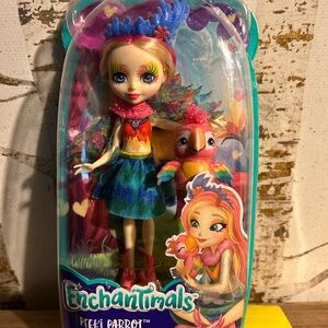 Mattel Enchantimals Peeki Parrot Doll with Pink and Orange Outfit
